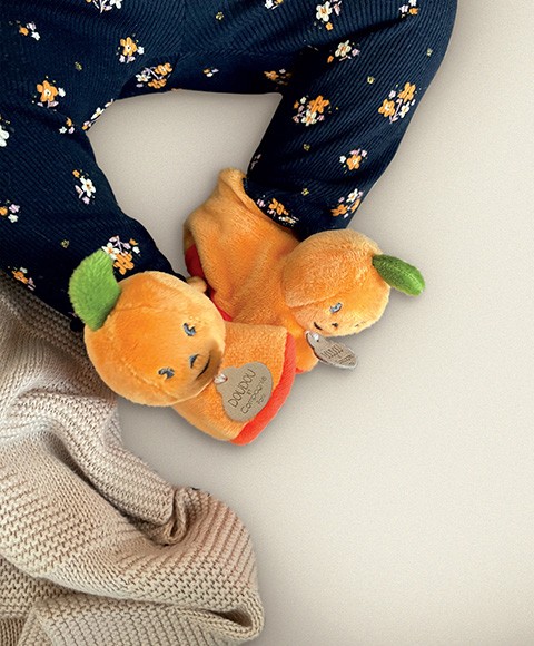chaussons bébé en forme de citrouilles oranges
