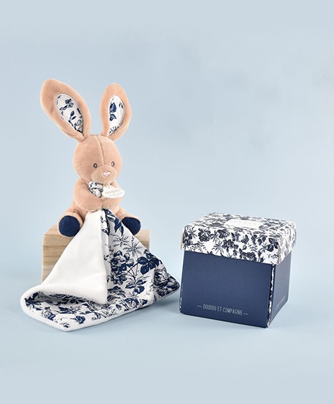 Doudou lapin beige avec mouchoir bleu marine motif végetale et boîte cadeau - Doudou et Compagnie